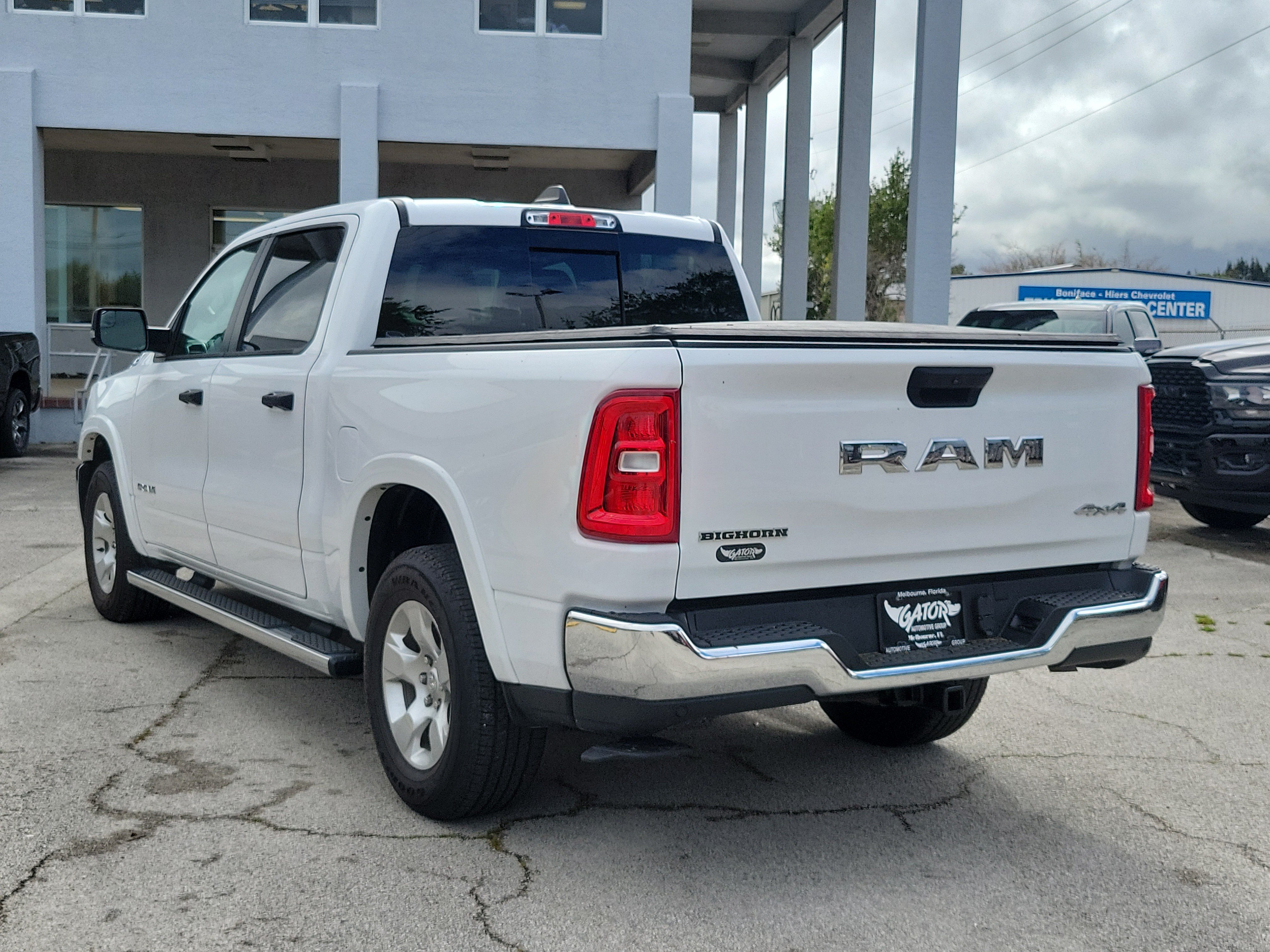 Used 2025 RAM 1500 Big Horn AWD/4WD image 3