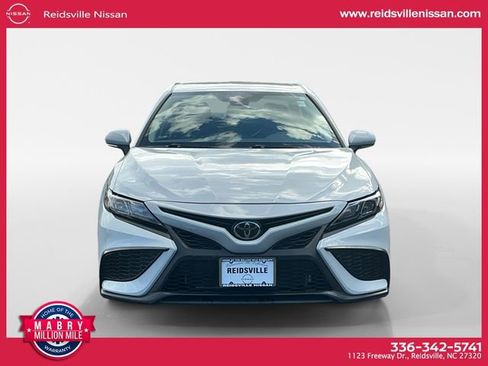 Used 2023 Toyota Camry SE image 9