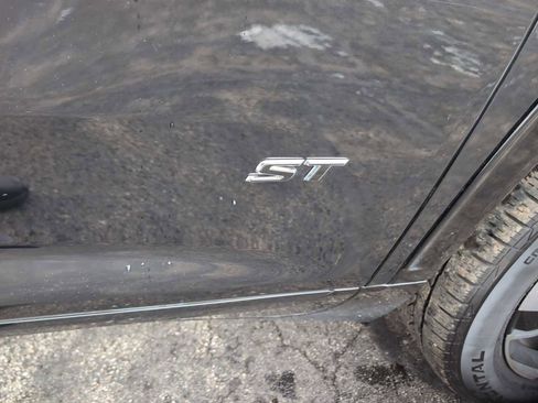 Used 2025 Buick Enclave Sport Touring image 39