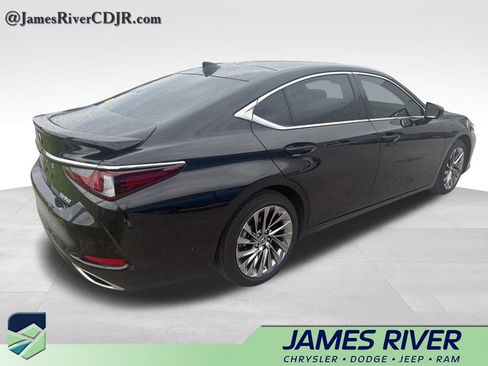 Used 2025 Lexus ES 350 Ultra Luxury FWD image 6