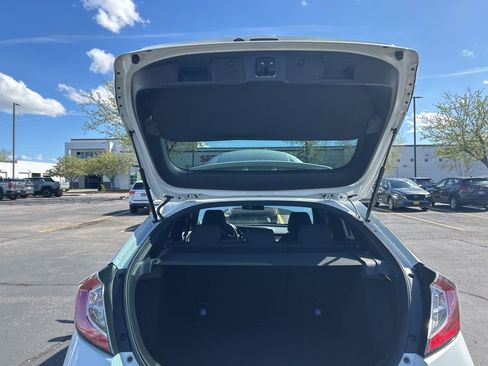 Used 2019 Honda Civic Sport image 11