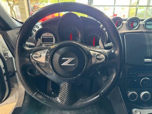 Used 2012 Nissan 370Z Coupe RWD image 19