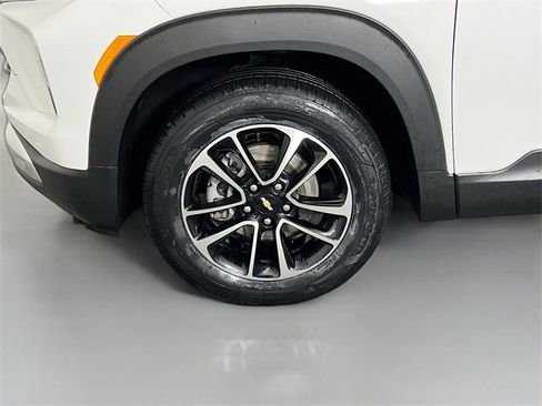Used 2025 Chevrolet TrailBlazer LT image 25