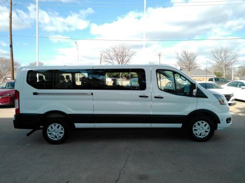 Used 2025 Ford Transit 350 XLT image 4