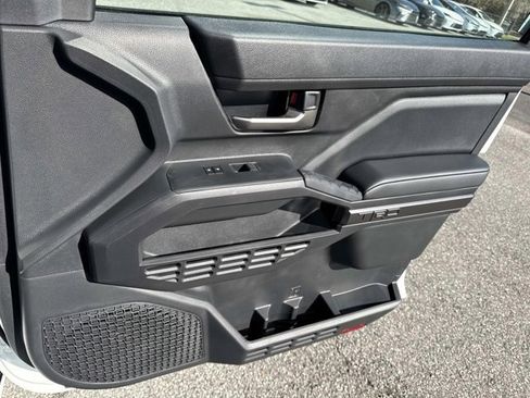 Certified 2025 Toyota Tacoma TRD Off-Road image 14