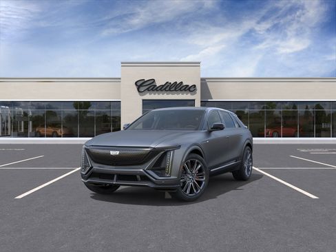 New 2026 Cadillac Lyriq V AWD/4WD image 8