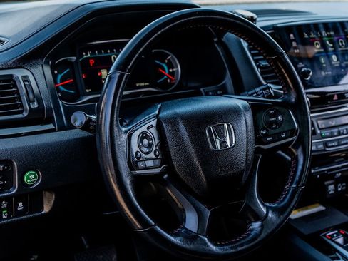 Used 2022 Honda Pilot Black Edition image 25
