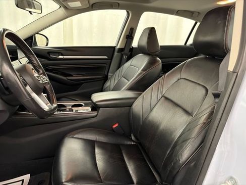 Used 2023 Nissan Altima 2.5 SR w/ SR Premium Package AWD/4WD image 9