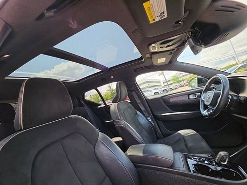 Used 2019 Volvo XC40 T5 R-Design AWD/4WD image 31