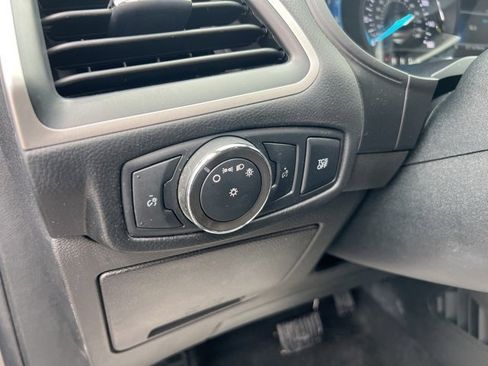 Certified 2022 Ford Edge SEL image 8