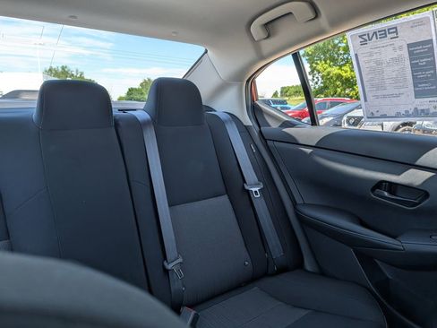 Used 2025 Nissan Sentra SV w/ All-Weather Package FWD image 14