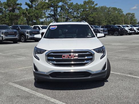 Used 2021 GMC Terrain SLT w/ LPO, Floor Liner Package FWD image 12