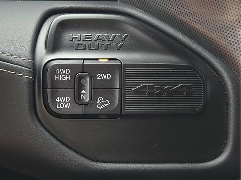 Used 2024 RAM 2500 Limited image 15