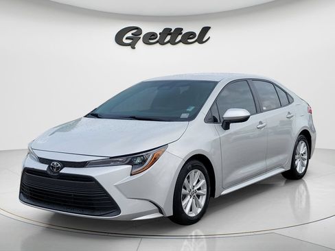 Certified 2024 Toyota Corolla LE w/ LE Convenience Package FWD image 1