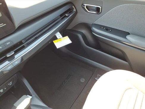 New 2025 Kia K4 EX image 26