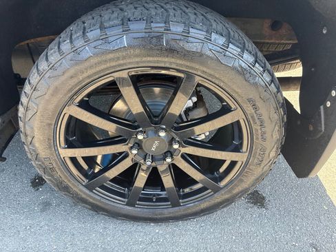 Used 2019 Chevrolet Silverado 1500 RST AWD/4WD image 9