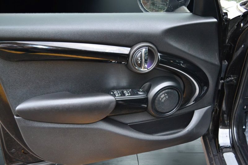Used 2018 MINI Cooper S FWD image 17