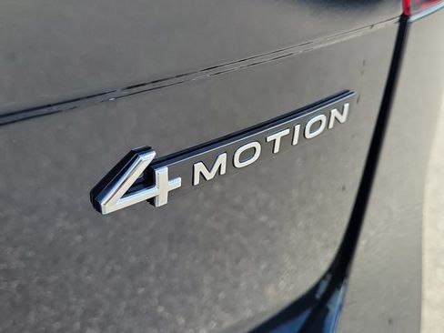 Certified 2024 Volkswagen Tiguan SE AWD/4WD image 7