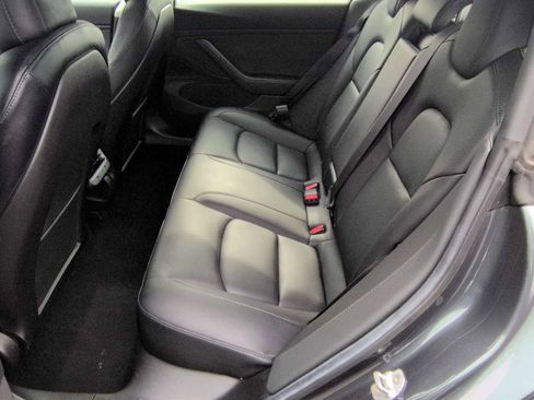 Used 2019 Tesla Model 3 Standard Range Plus image 20