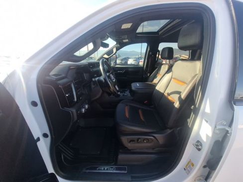 Used 2024 GMC Sierra 3500 AT4 w/ Technology Package AWD/4WD image 10