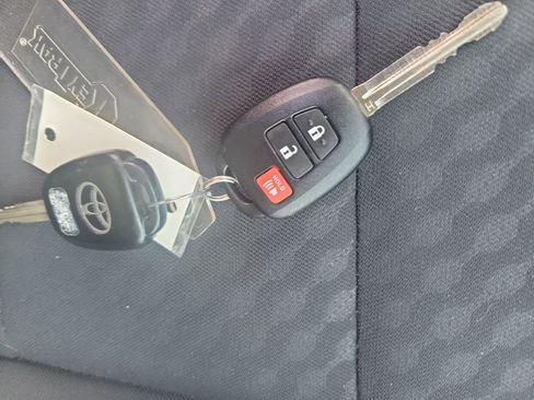 Certified 2023 Toyota Tacoma SR5 image 35