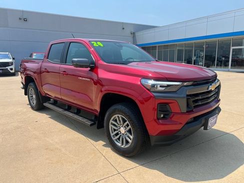 Certified 2024 Chevrolet Colorado LT w/ LT Convenience Package III AWD/4WD image 7