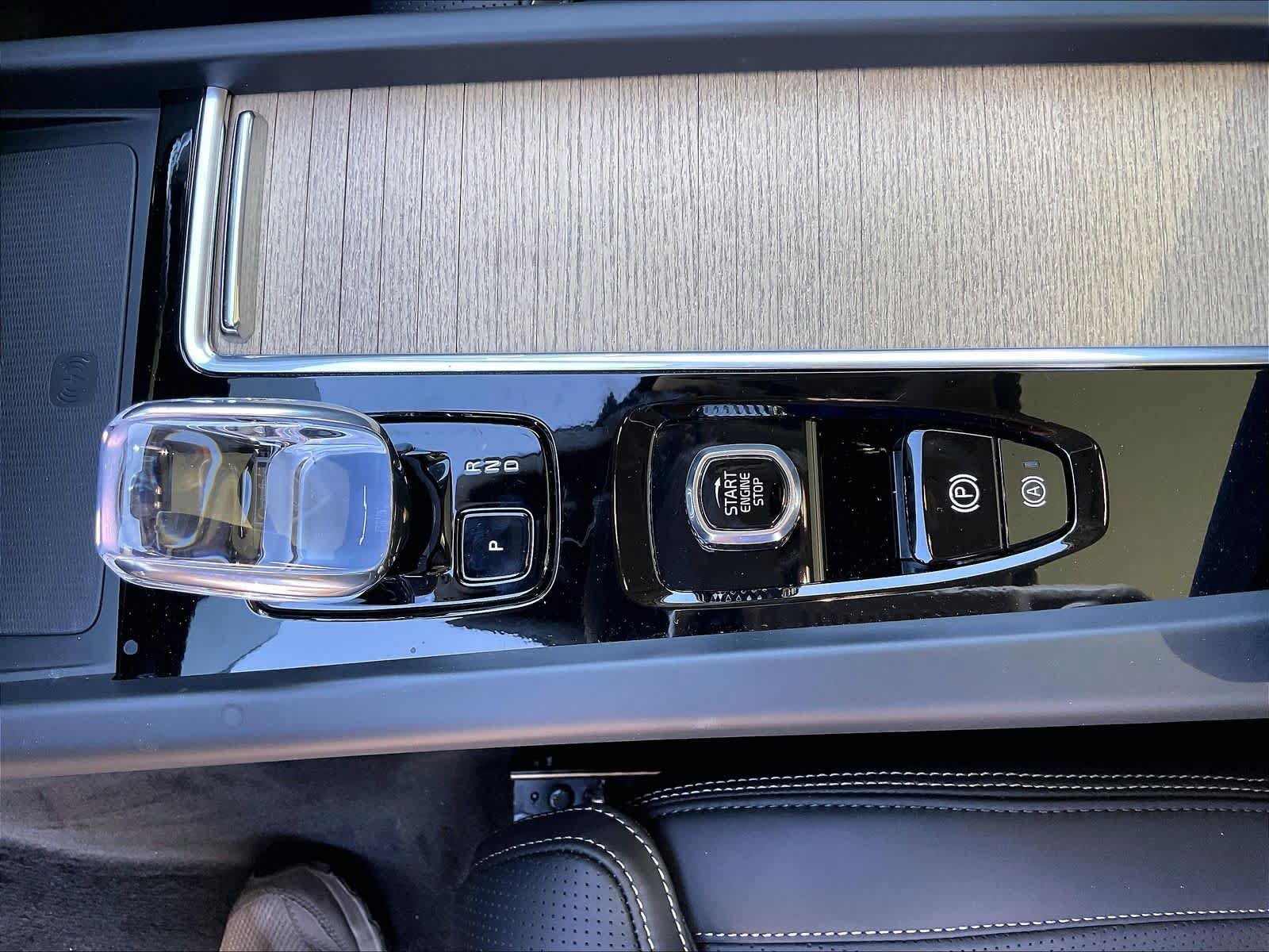 New 2027 Volvo XC60 T8 Ultra AWD/4WD image 10