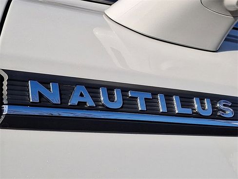 Used 2021 Lincoln Nautilus Reserve w/ Equipment Group 201A image 31
