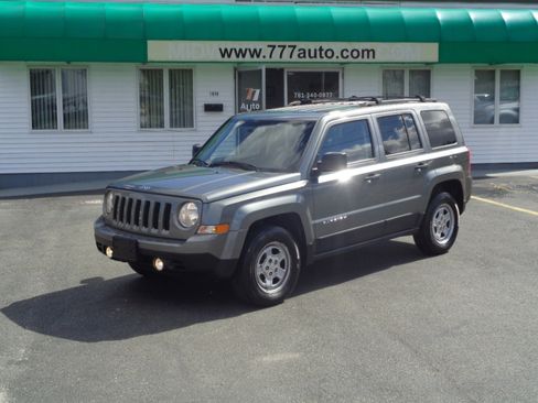 Used 2012 Jeep Patriot Sport image 5