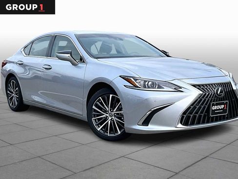 Used 2025 Lexus ES 300h w/ Premium Package image 2