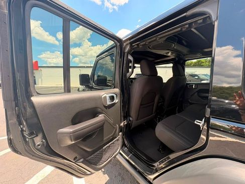 Used 2021 Jeep Wrangler Unlimited Sport AWD/4WD image 33