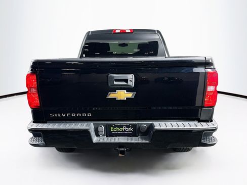 Used 2018 Chevrolet Silverado 1500 Custom w/ Custom Value Package image 7