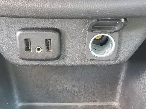 Used 2018 Chevrolet Traverse LT image 30