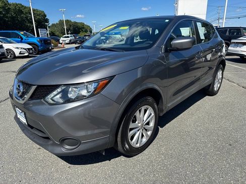 Used 2017 Nissan Rogue Sport S w/ S Appearance Package AWD/4WD image 3