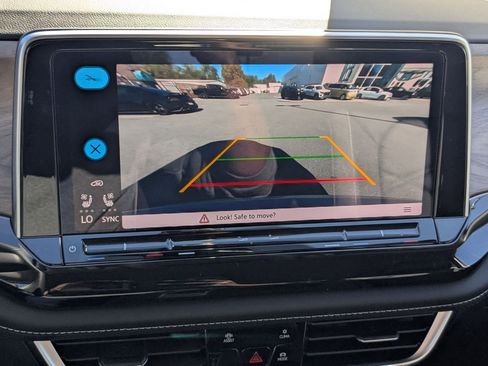 New 2026 Volkswagen Atlas SE image 22