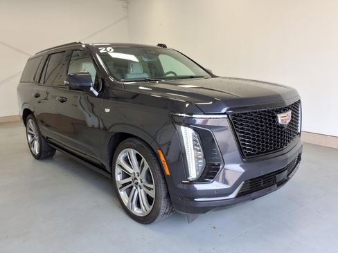 Certified 2025 Cadillac Escalade Sport Platinum w/ LPO, Floor Liner Package AWD/4WD image 1