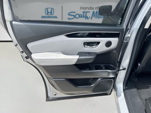 Certified 2024 Honda Pilot EX-L image 25