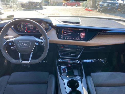 Used 2023 Audi e-tron GT Prestige w/ Prestige Package image 11