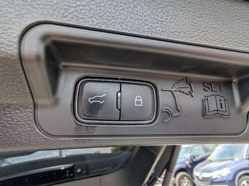 Used 2023 Ford Explorer ST w/ Equipment Group 401A AWD/4WD image 17