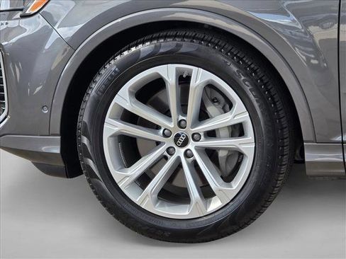 Certified 2025 Audi Q7 3.0T Premium Plus w/ Premium Plus Package AWD/4WD image 9