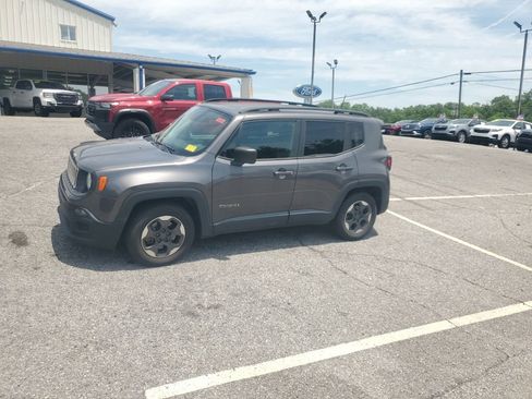 Used 2018 Jeep Renegade Sport w/ Power & Air Group FWD image 1