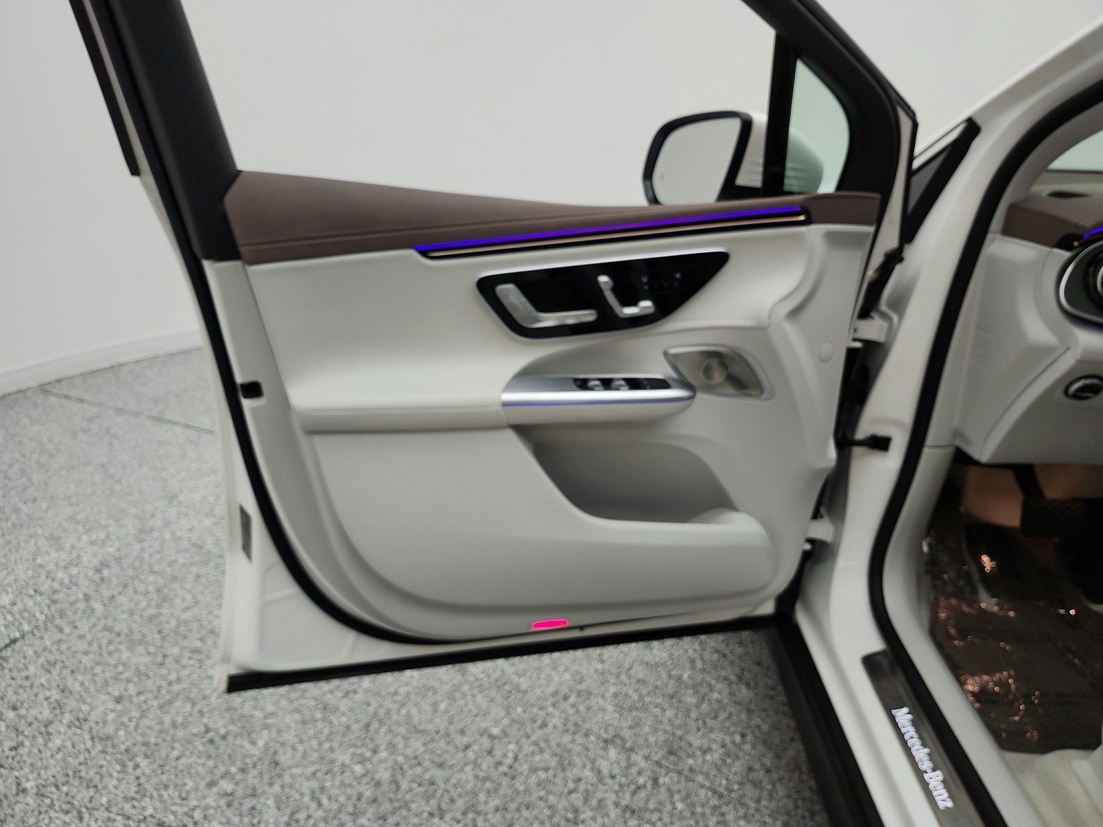 Certified 2023 Mercedes-Benz EQE 350+ SUV image 15
