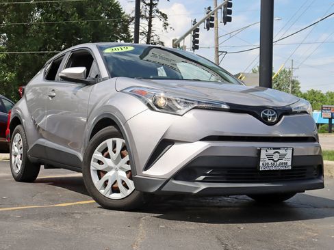 Used 2019 Toyota C-HR LE image 8