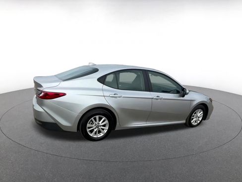 Used 2025 Toyota Camry LE image 15