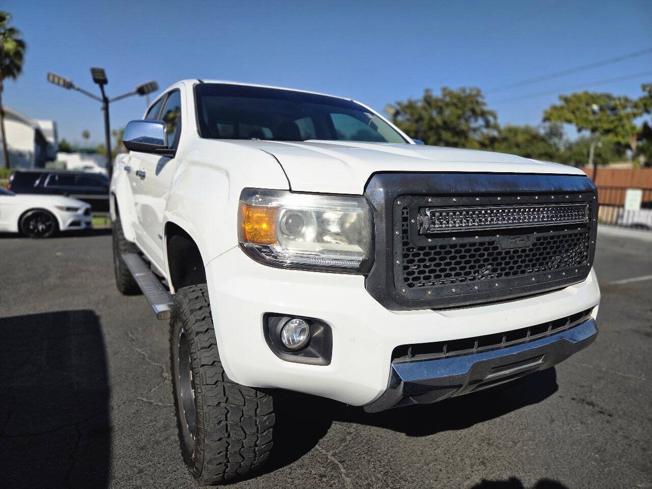 Used 2016 GMC Canyon SLT AWD/4WD image 2