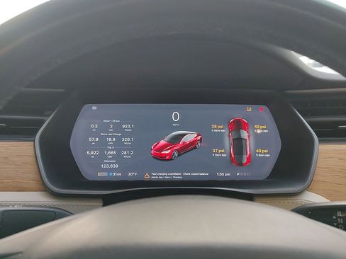 Used 2018 Tesla Model S 100D image 8