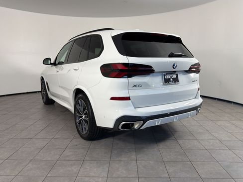 Used 2026 BMW X5 xDrive40i w/ Executive Package AWD/4WD image 3