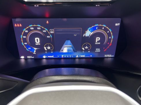 Used 2024 Chevrolet Colorado LT w/ LT Convenience Package image 24