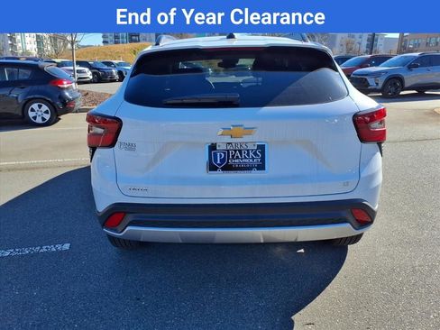 New 2025 Chevrolet Trax LT w/ Driver Confidence Package image 29