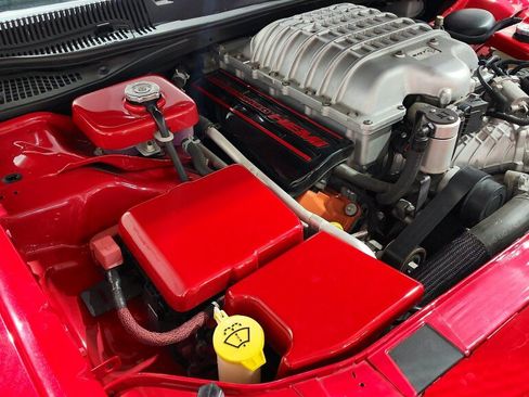 Used 2016 Dodge Challenger SRT Hellcat RWD image 27